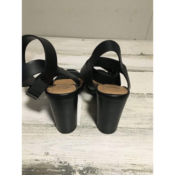 Unknown brand woman’s double ankle strap black 4” chunky heeled dress sandal - Picture 3 of 7